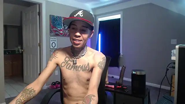 Snapshot of Michigan9000 chatting on 02-15-26, 03:22 Michigan9000 online show from 02-15-26, 03:22