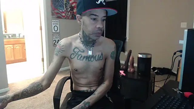 Snapshot of Michigan9000 chatting on 02-12-26, 09:53 Michigan9000 online show from 02-12-26, 09:53