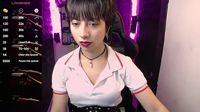 Snapshot of lunarichy22 chatting on 05-27-26, 08:05 lunarichy22 online show from 05-27-26, 08:05