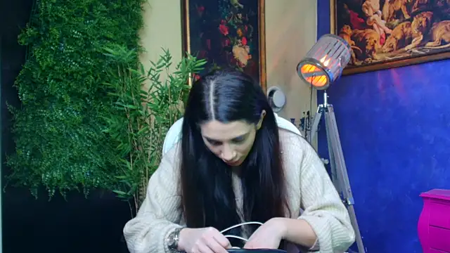 nicolepalmer online show from 11-04-25, 08:29