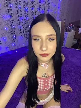 Kisa-Lisa  online show from 11-13-25, 03:49