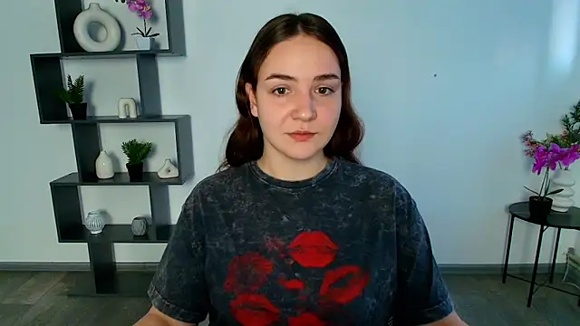 OliviaMontgommery online show from 11-22-25, 06:01