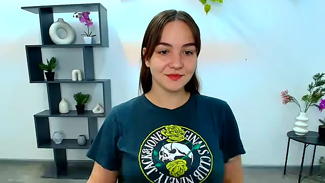 OliviaMontgommery online show from 10-17-25, 05:11