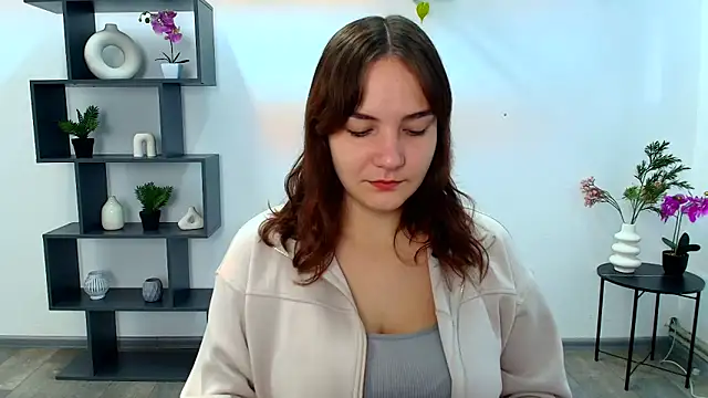 OliviaMontgommery online show from 10-11-25, 05:08