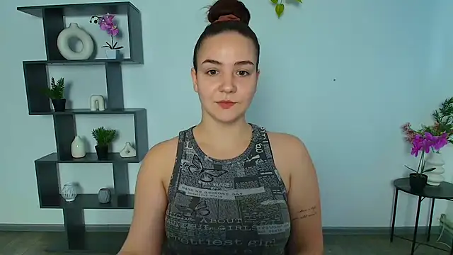 OliviaMontgommery online show from 11-11-25, 07:03