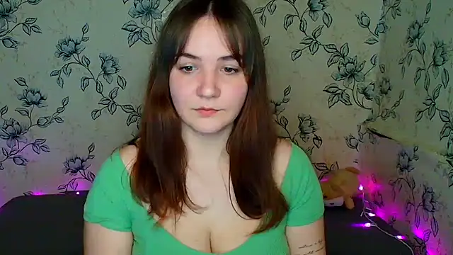 OliviaMontgommery online show from 04-25-26, 01:52