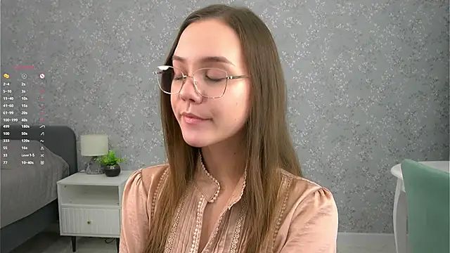 SweetSaraPie online show from 12-16-25, 06:56