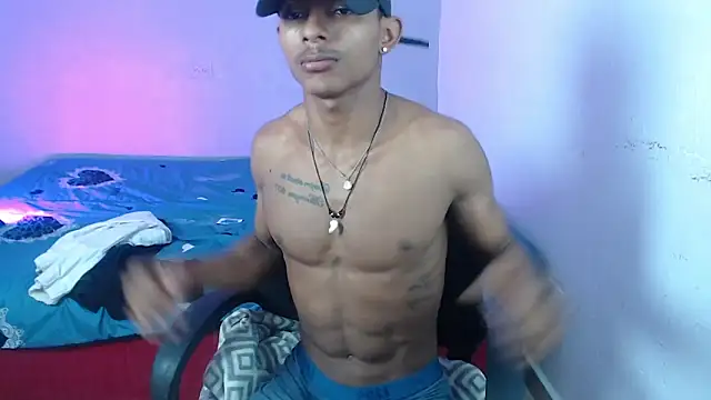 Snapshot of Dominus_kane01 chatting on 10-29-25, 07:35 Dominus kane01 online show from 10-29-25, 07:35