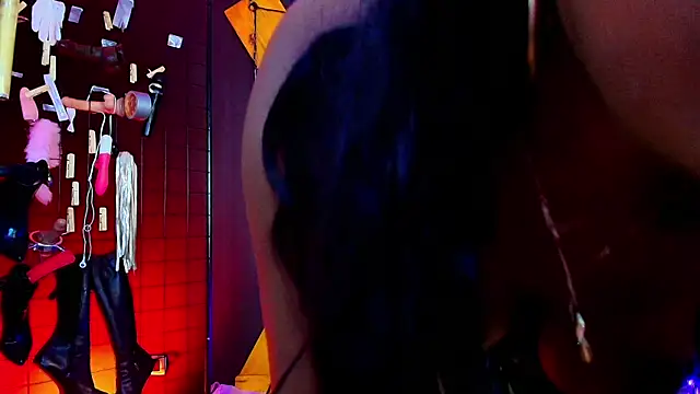 MrKiara Queen BDSM  online show from 10-06-25, 01:01