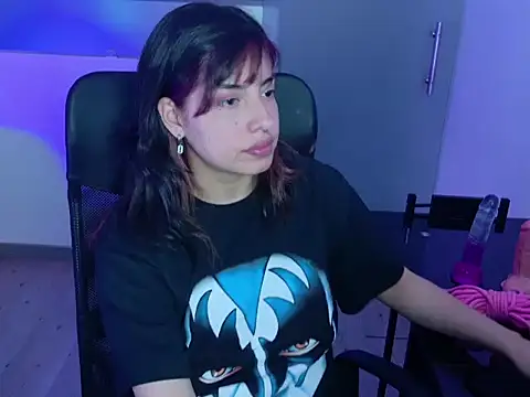 Violetta Swett  online show from 11-15-25, 02:43