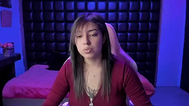 Violetta Swett  online show from 11-29-25, 01:22