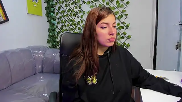 Snapshot of Violetta_Swett_ chatting on 07-14-26, 12:33 Violetta Swett online show from 07-14-26, 12:33