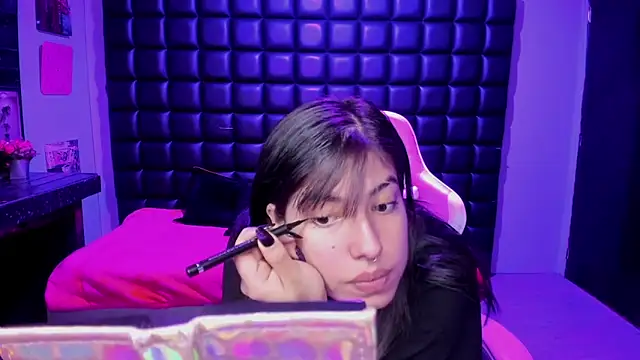 Violetta Swett  online show from 12-01-25, 12:39