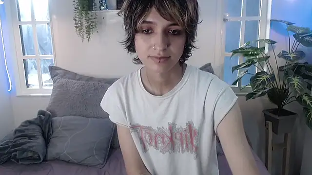 noellee   online show from 10-03-25, 02:29
