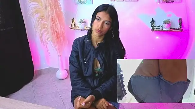 Snapshot of alejamedusa chatting on 10-12-25, 03:35 alejamedusa online show from 10-12-25, 03:35