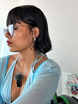 Qadeshoficial online show from 10-22-25, 09:13