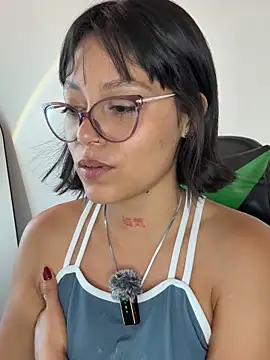 Qadeshoficial online show from 10-24-25, 09:03