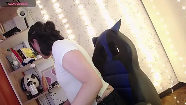 altair w online show from 12-20-25, 08:22