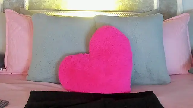  victoriaa  lois online show from 11-06-25, 08:57