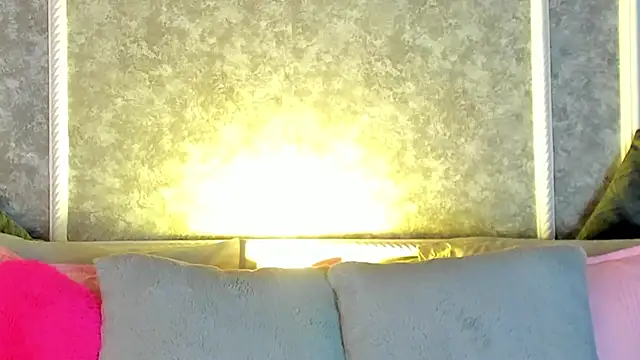  victoriaa  lois online show from 11-18-25, 08:34