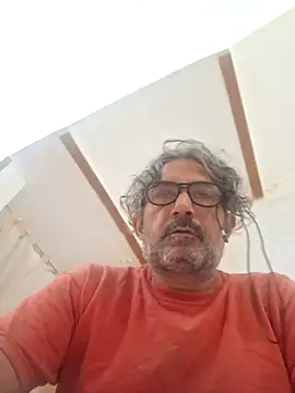 Snapshot of nocsivag chatting on 10-10-25, 03:57 nocsivag online show from 10-10-25, 03:57