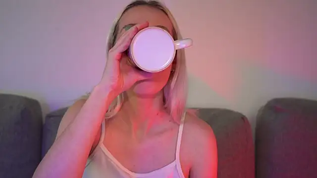 RanyThomson online show from 04-21-26, 08:10