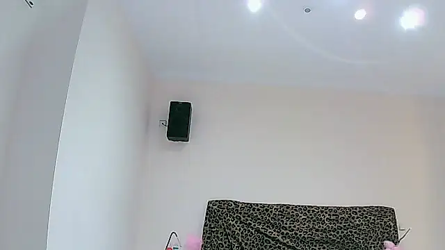 Snapshot of Kim50 chatting on 10-30-25, 05:10 Kim50 online show from 10-30-25, 05:10