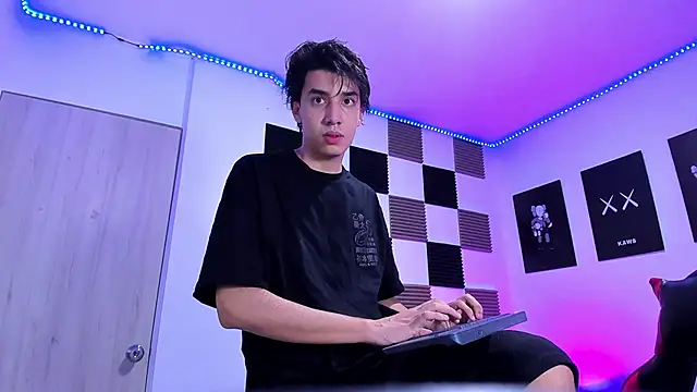 jeycobb online show from 04-08-26, 01:07