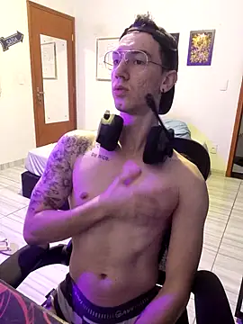 Snapshot of SweetGoodBoy22 chatting on 10-05-25, 07:48 SweetGoodBoy22 online show from 10-05-25, 07:48