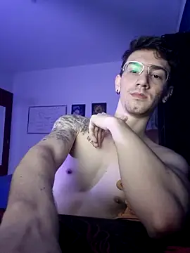 Snapshot of SweetGoodBoy22 chatting on 10-03-25, 05:36 SweetGoodBoy22 online show from 10-03-25, 05:36