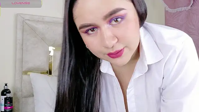 Mia belmontt online show from 11-20-25, 08:53