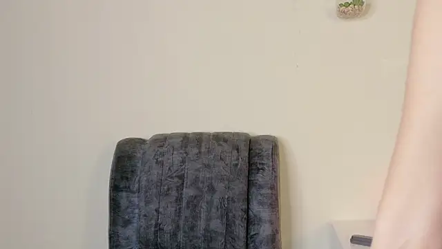 Mia belmontt online show from 11-07-25, 08:02