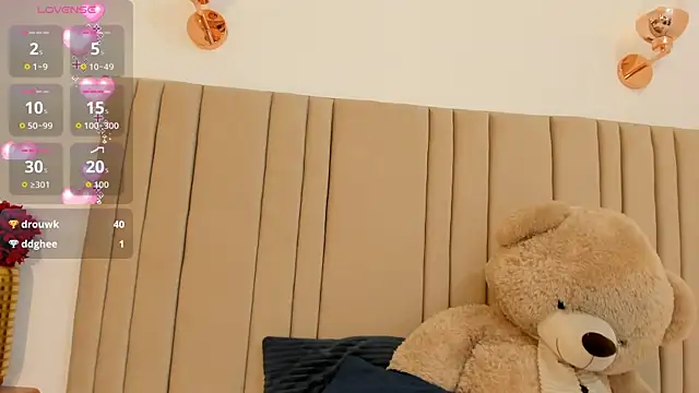  alishaa c online show from 11-23-25, 04:55