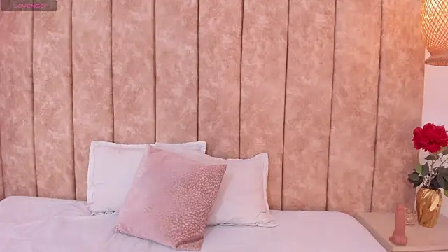  alishaa c online show from 11-29-25, 03:17