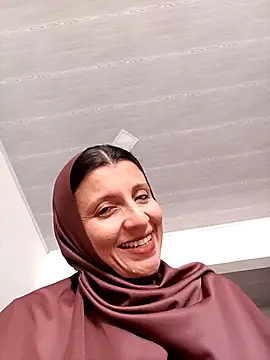 Aafsha  online show from 10-27-25, 01:01