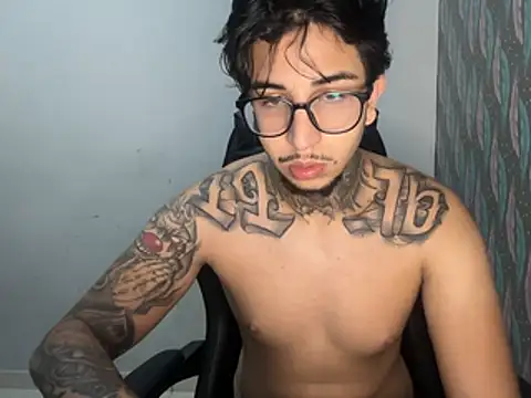 RealGdiass online show from 04-22-26, 01:45