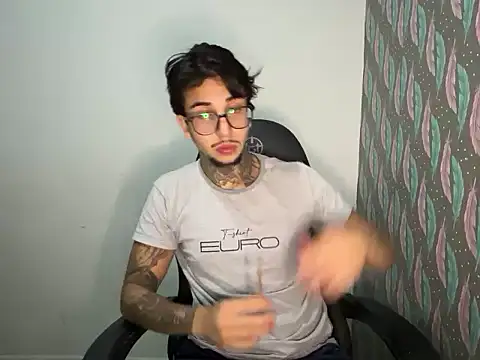 RealGdiass online show from 04-28-26, 05:12