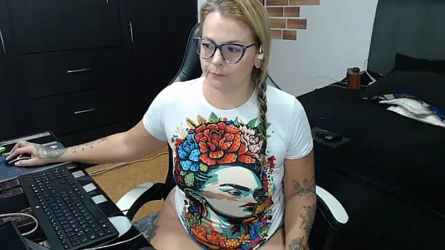 perlagoloza05 online show from 02-25-26, 02:12