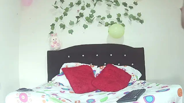 Snapshot of britth_kiss chatting on 10-03-25, 08:21 britth kiss online show from 10-03-25, 08:21