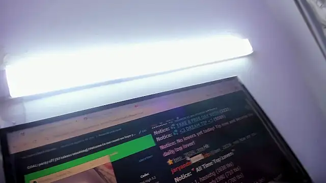 sofiandnick smith online show from 11-21-25, 03:16