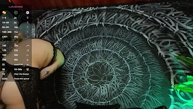 dahlia darkwood online show from 12-16-25, 03:22