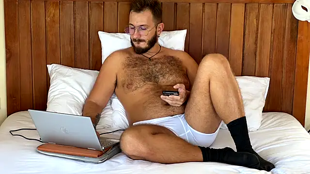 Snapshot of mrmaxiy chatting on 05-29-26, 05:57 mrmaxiy online show from 05-29-26, 05:57