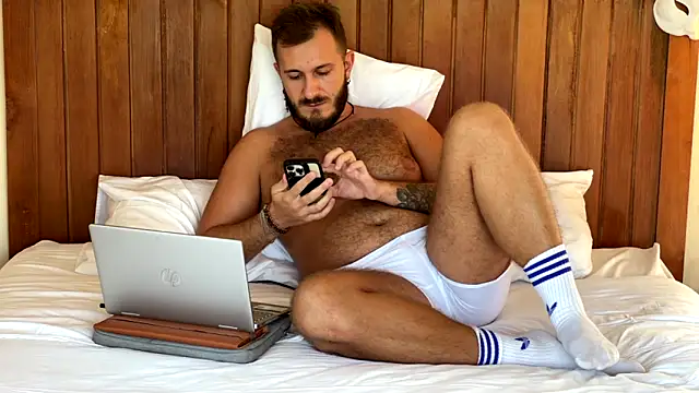 Snapshot of mrmaxiy chatting on 05-27-26, 08:11 mrmaxiy online show from 05-27-26, 08:11