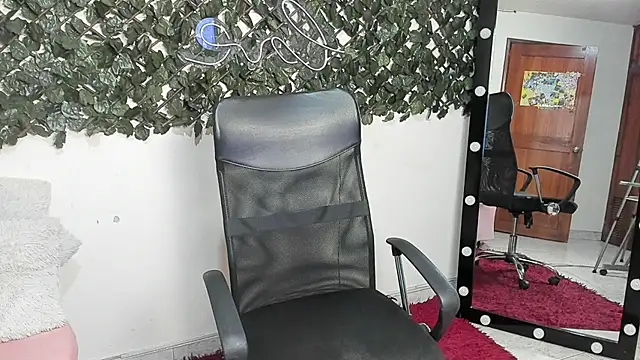 Samanta Ortiz online show from 11-20-25, 07:58