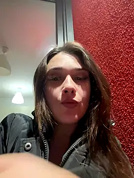 MayaVonDe online show from 11-18-25, 03:48