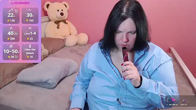  alexandra ray  online show from 12-15-25, 01:06