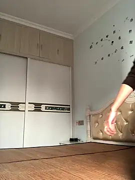 Mile-m online show from 10-13-25, 09:22