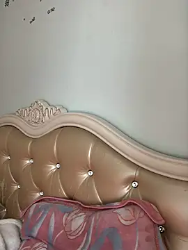 Mile-m online show from 02-11-26, 04:56