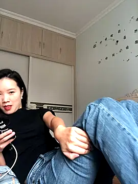 Mile-m online show from 10-12-25, 03:52