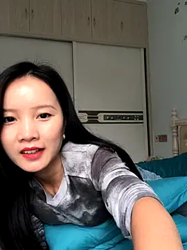 Mile-m online show from 10-21-25, 04:23